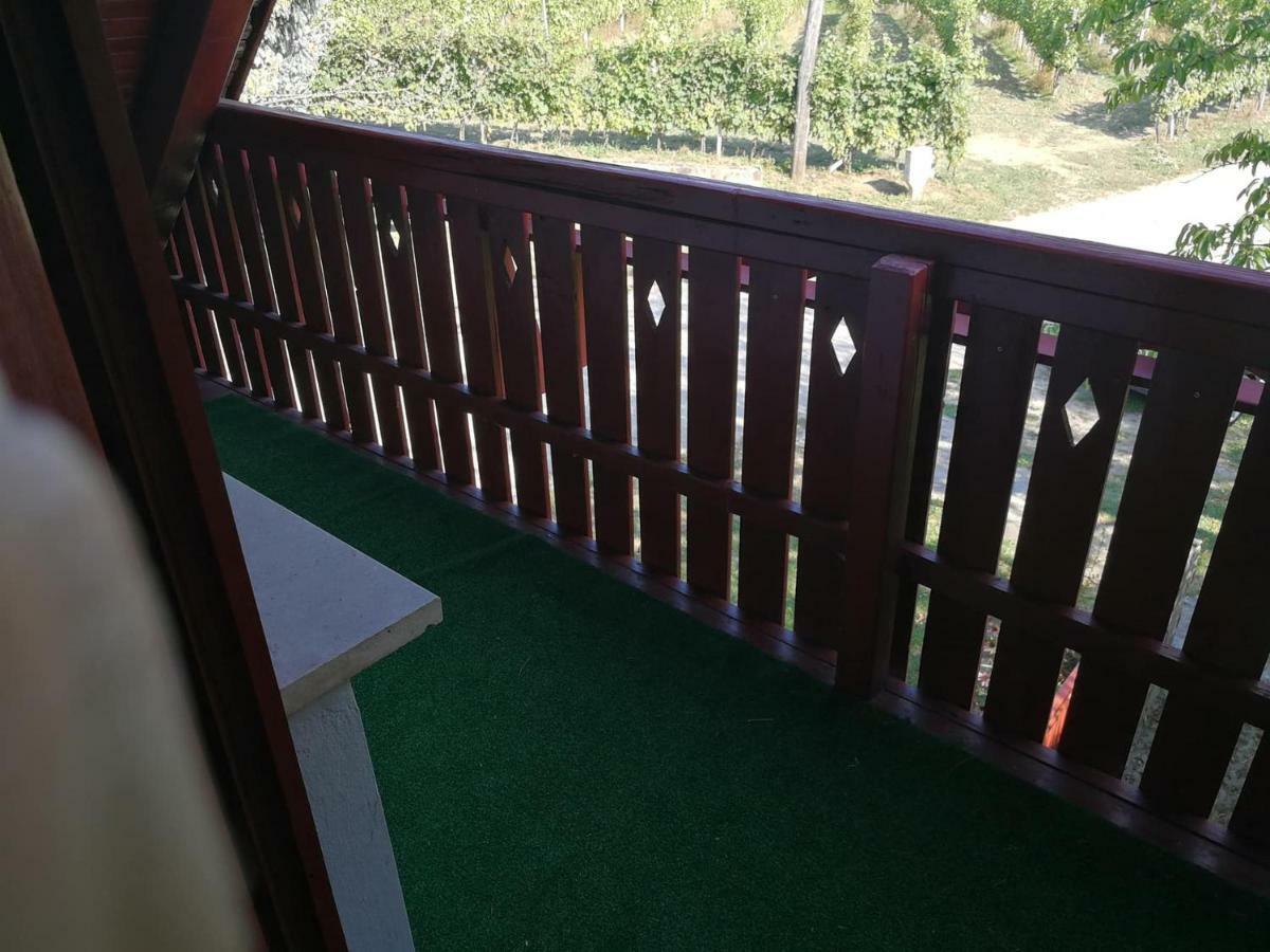 Moj Dom-Toplak Hotell Jursinci Eksteriør bilde