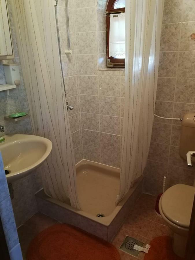 Moj Dom-Toplak Hotell Jursinci Eksteriør bilde